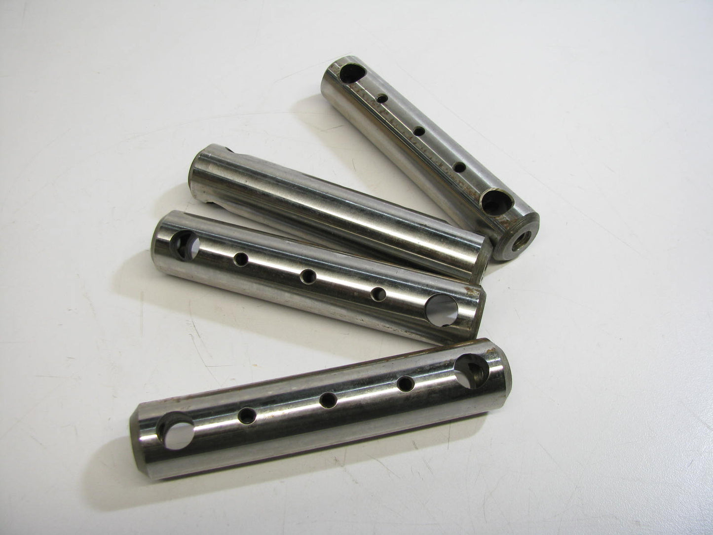 (4) NEW - OUT OF BOX RS657 Rocker Arm Shaft For Detroit Diesel 8.2L Fuel Pincher
