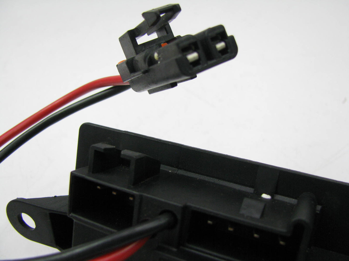 NEW - OUT OF BOX RU-394 HVAC Blower Motor Resistor Rear - 89018536 89018323