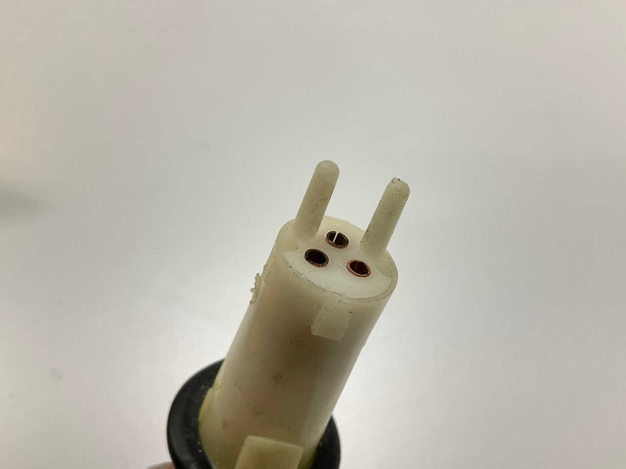 NEW - OUT OF BOX S1005 Trunk Open Warning Switch