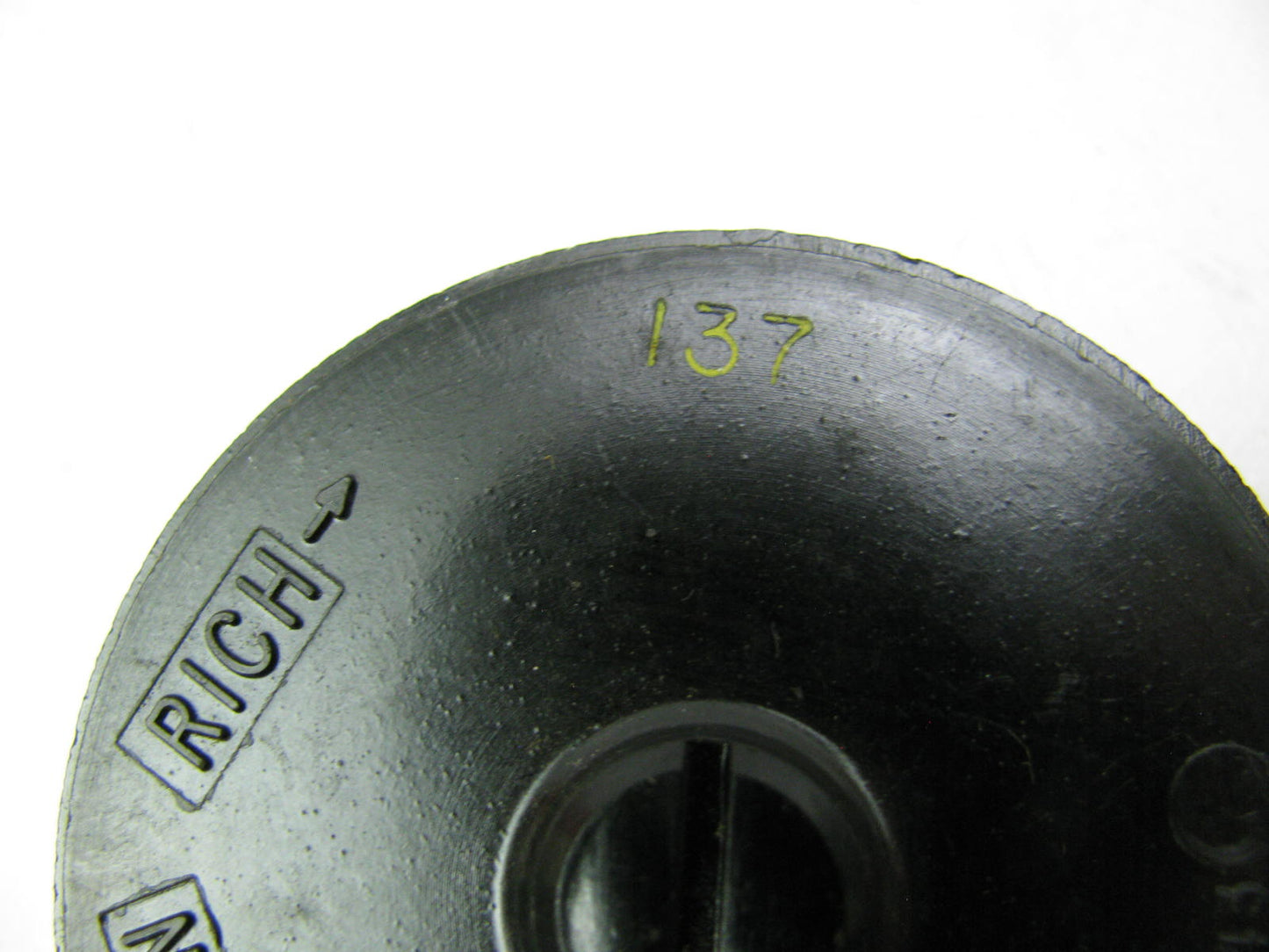 NEW - OUT OF BOX TH137 Carburetor Choke Thermostat 1970-1976 GM Rochester 2-BBL