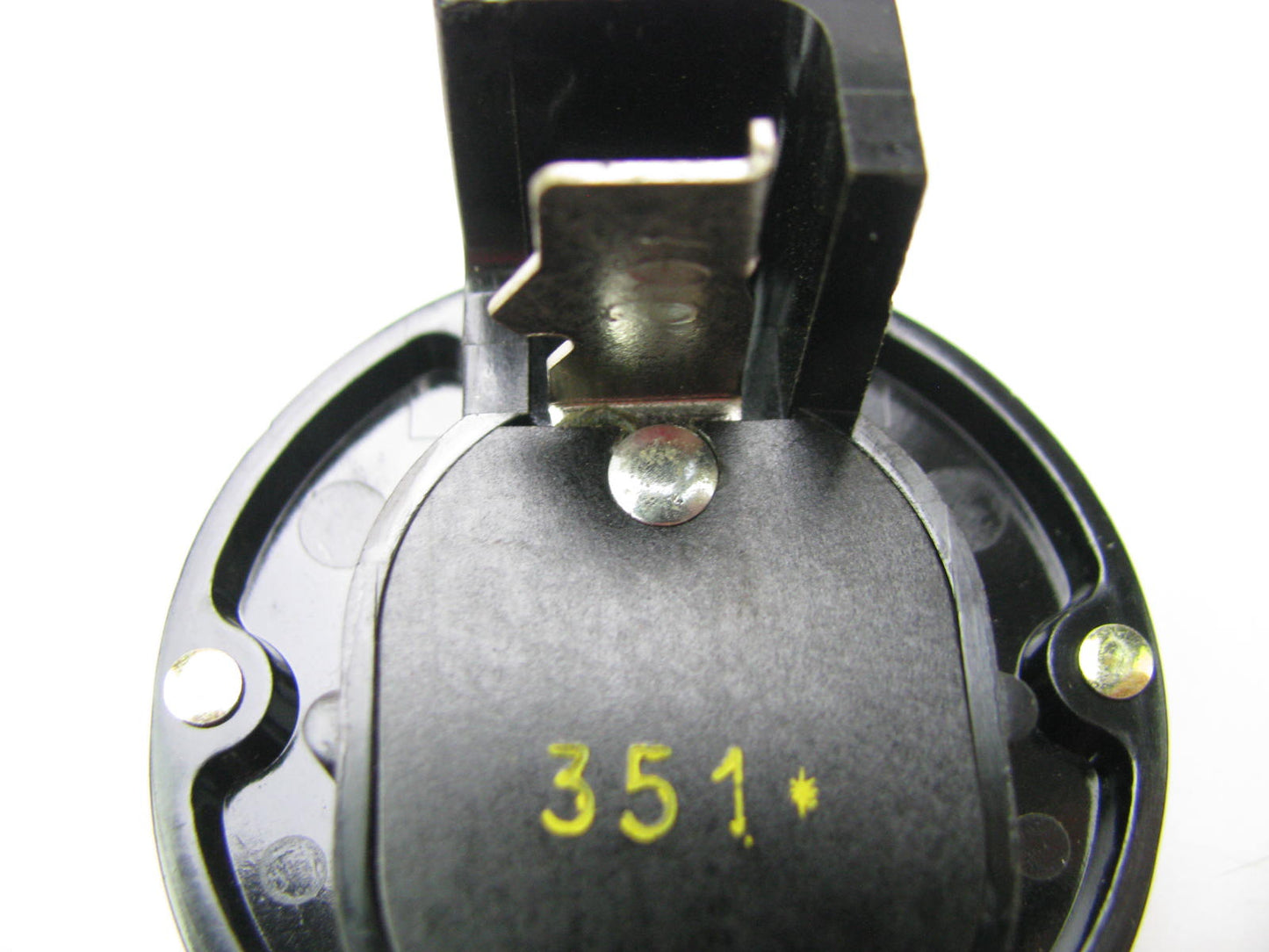 NEW - OUT OF BOX TH351 Carburetor Choke Thermostat 1982-1984 GM Rochester 2-BBL
