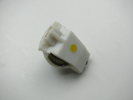 NEW - OUT OF BOX TS8 Air Cleaner Temperature Sensor EC407