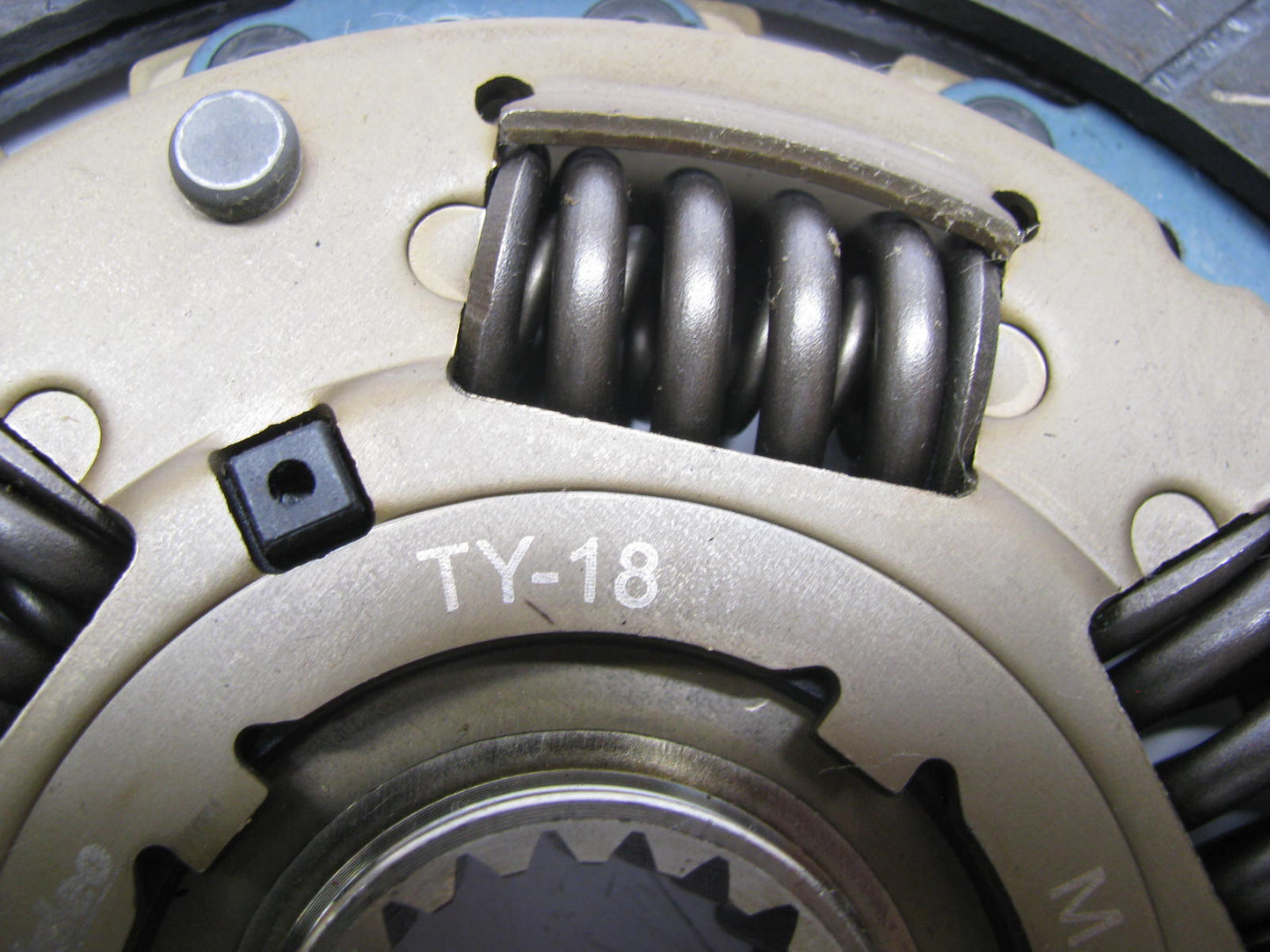 NEW - OUT OF BOX TY-18 Manual Transmission Clutch Friction Disc, 236mm