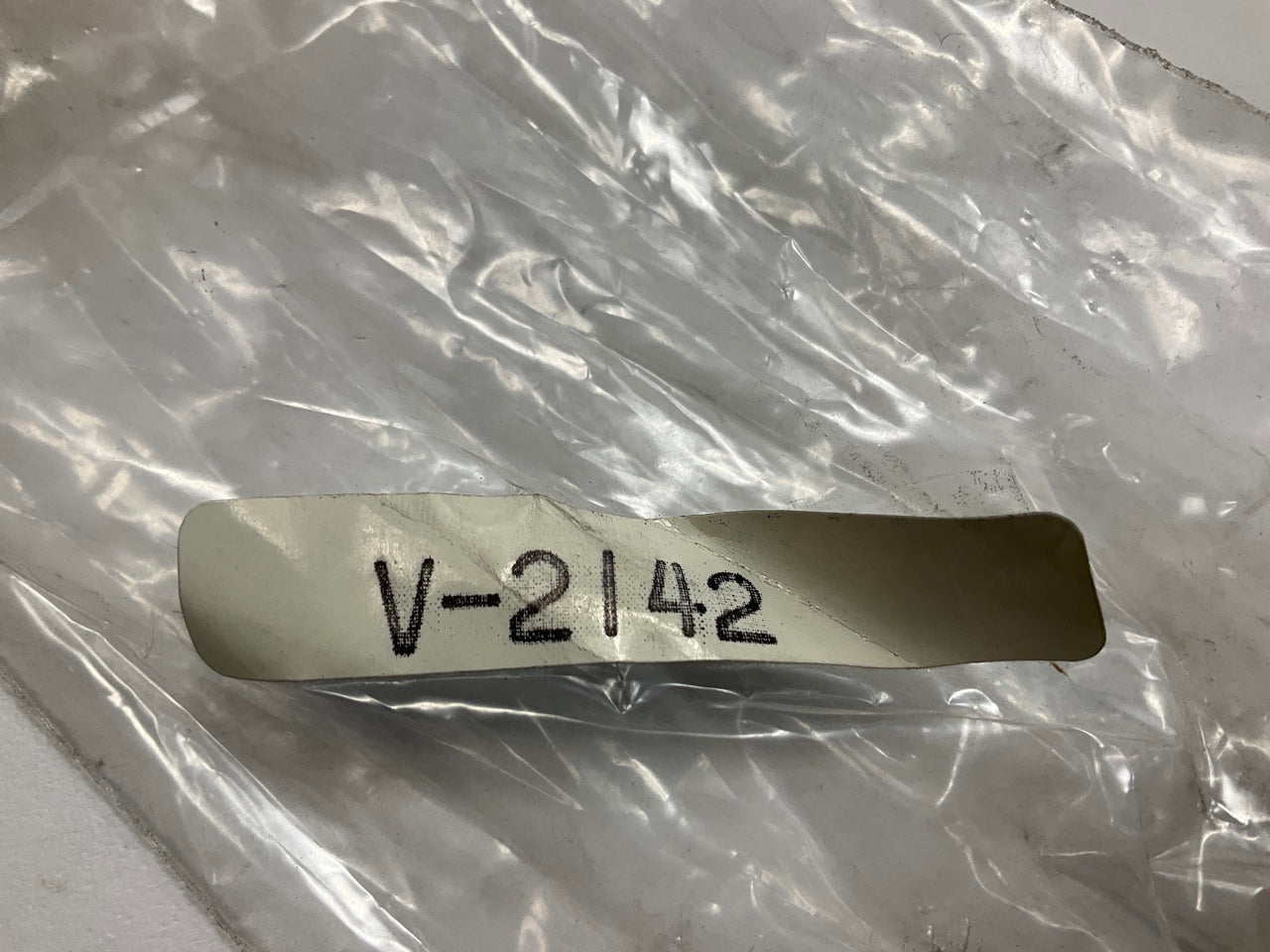 (8) NEW - UNBOXED V-2142 Engine Intake Valve For 1971-1982 Ford 351M 400-V8