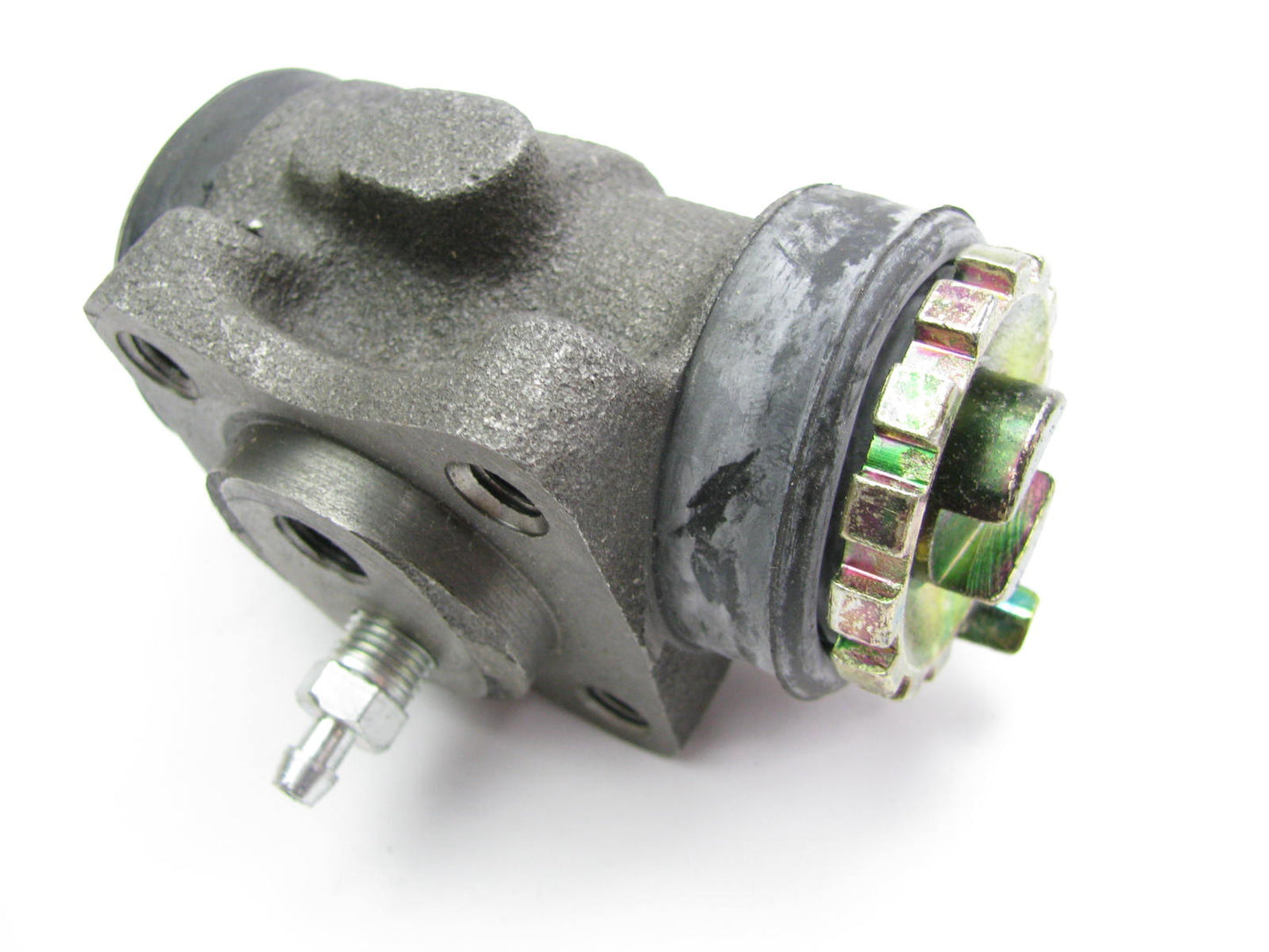 NEW - OUT OF BOX - Front Left Wheel Cylinder For 1974-75 Toyota Land Cruiser