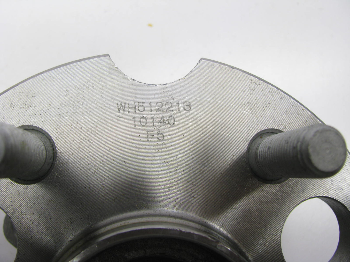 Wheel Bearing And Hub Assembly Rear WH512213 For 1996-2003 Toyota RAV4