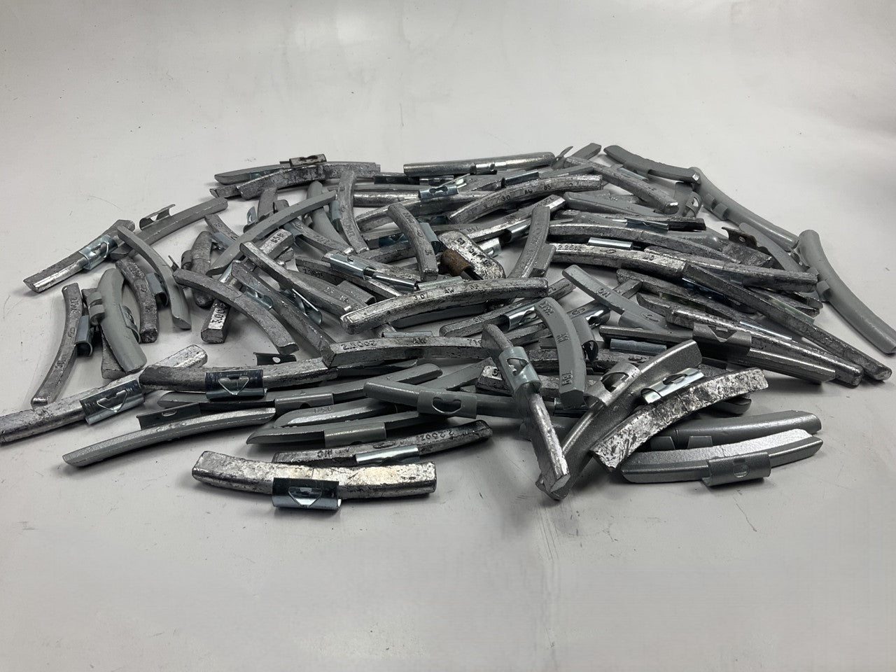 15 LBS - Mixed Lot Clip-On Wheel Balancing Weights, Assorted Sizes - UNUSED