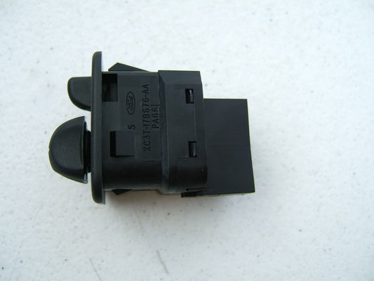 NEW - OUT OF BOX - Genuine OEM Ford Power Side Door Mirror Switch XC3T-17B676-AA