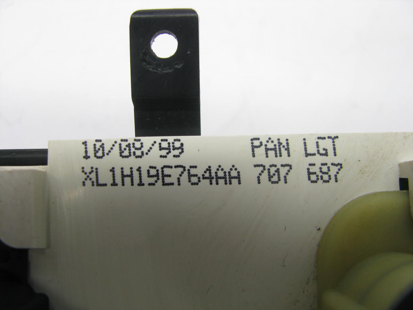 NEW - Out Of Box XL1H-19E764-AA Rear Overhead HVAC Controls 1999-2002 Expedition