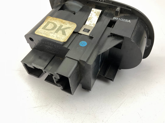 NEW - OUT OF BOX OEM Ford XL3T-11654 Head Lamp Light Switch