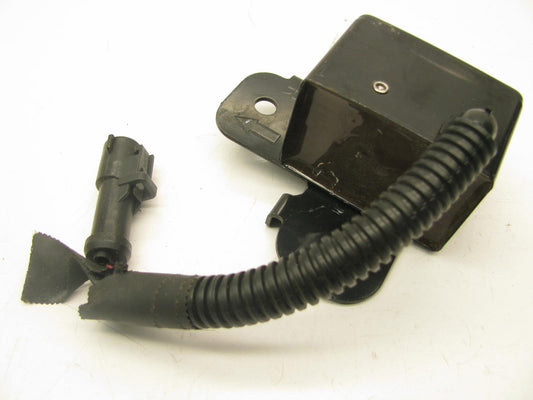 NEW - OUT OF BOX Ford Front RH SRS Crash Sensor F65B-14B004-AC 07-03 Navigator