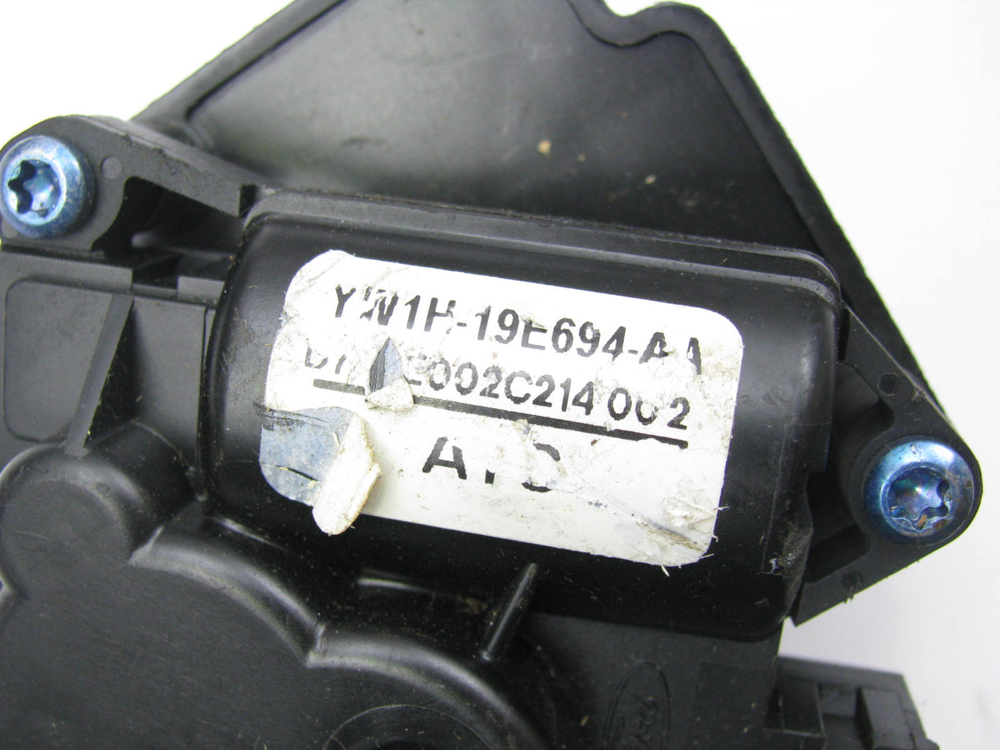 NEW UNBOXED OEM Ford Passenger Right Blend Door Actuator 98-02 Lincoln Town Car