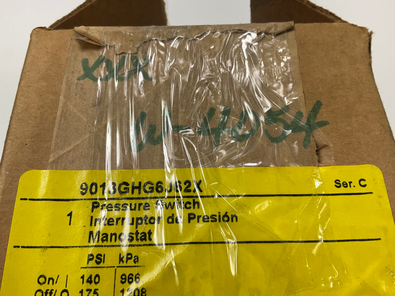 Square D 9013GHG6J62X Pumptrol Pressure Switch 575Vac 5Hp, 140-175 Psi