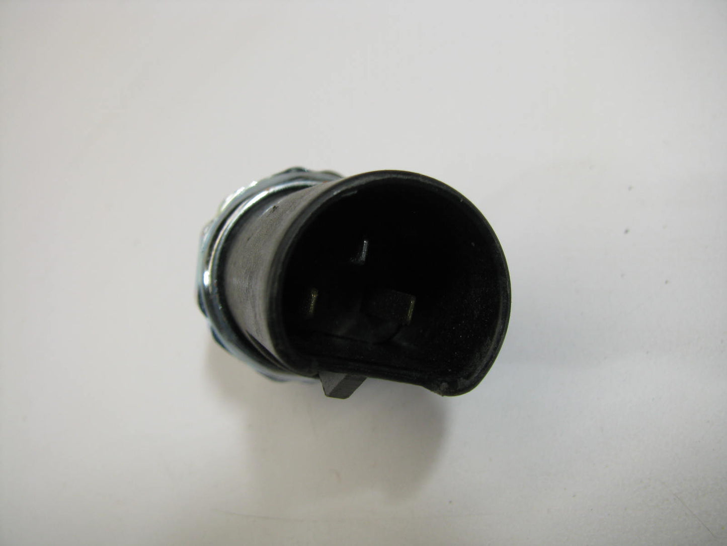 Standard Motor Products PS-151 Engine Oil Pressure Sender Switch