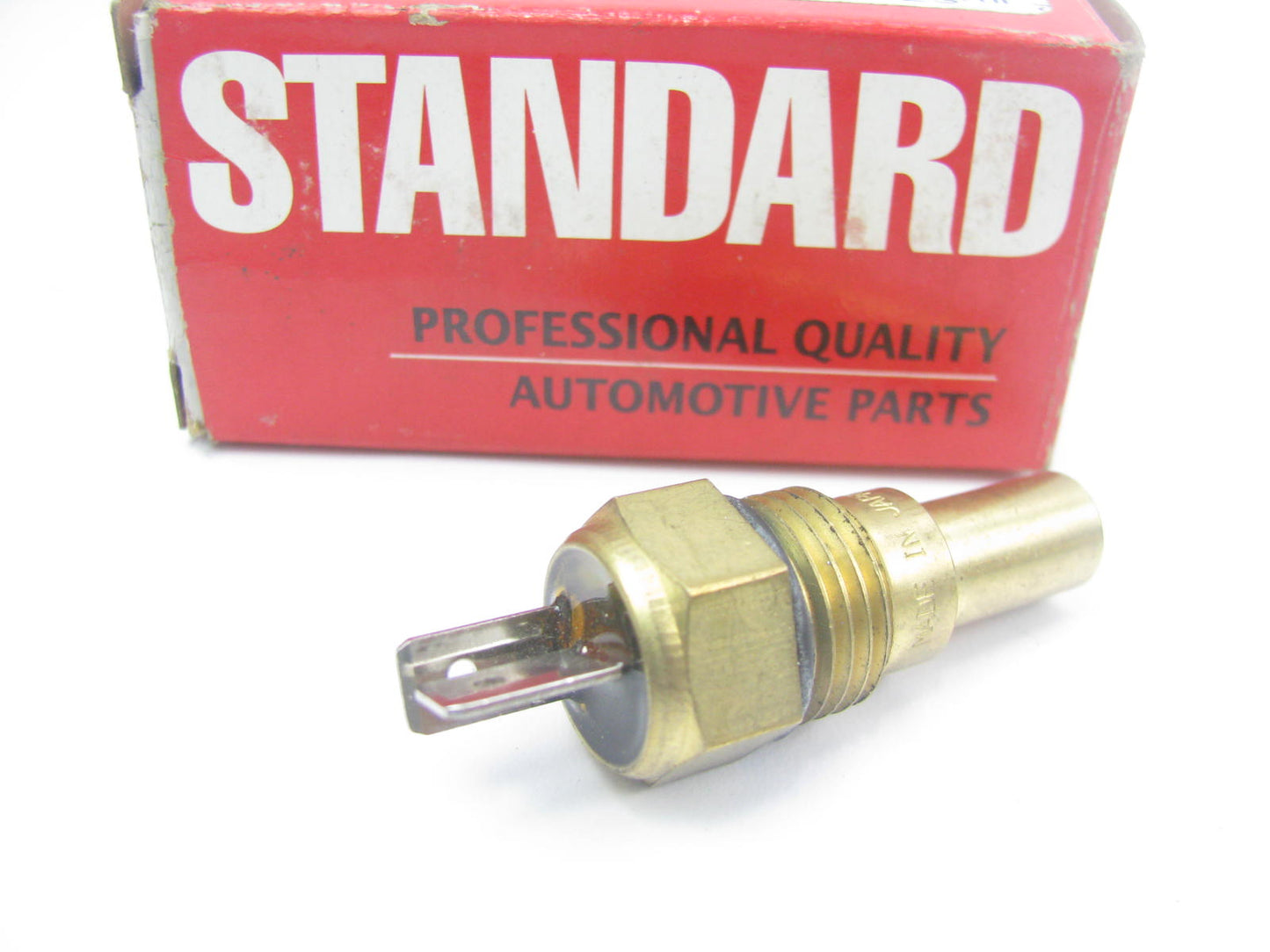 Standard Motor Products TS335 Engine Coolant Temperature Sensor