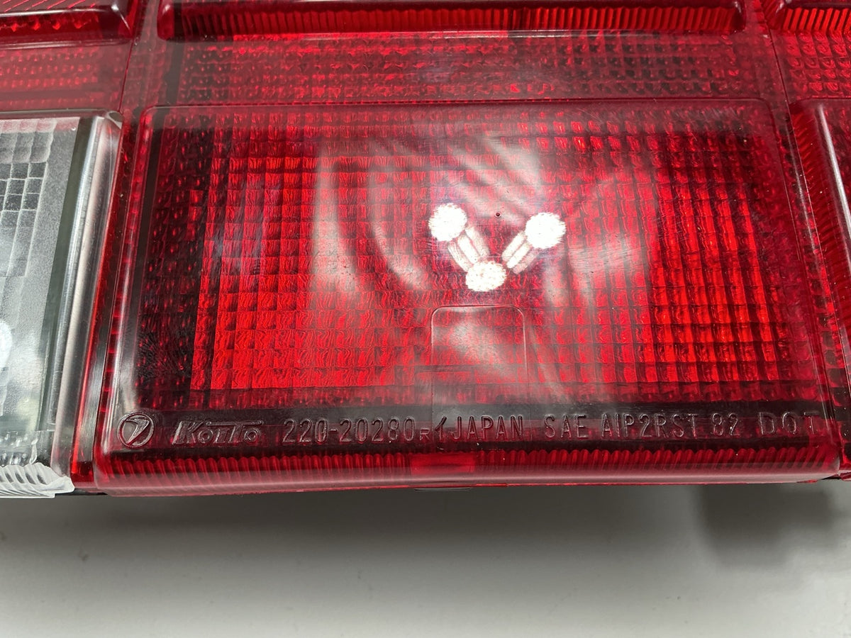 NOS Genuine OEM For Subaru 84203-GA540 Right Tail Light Lamp 87-89 GL, 85-89 RX
