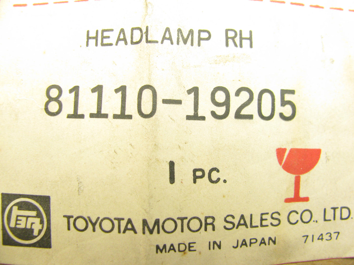 NOS OEM Toyota 81110-19205 Right Passengers Side Headlight Lamp & Retaining Ring