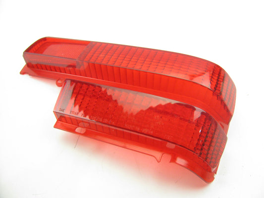 NOS OEM Toyota RH Rear Tail Light Lamp Lens 81551-20090