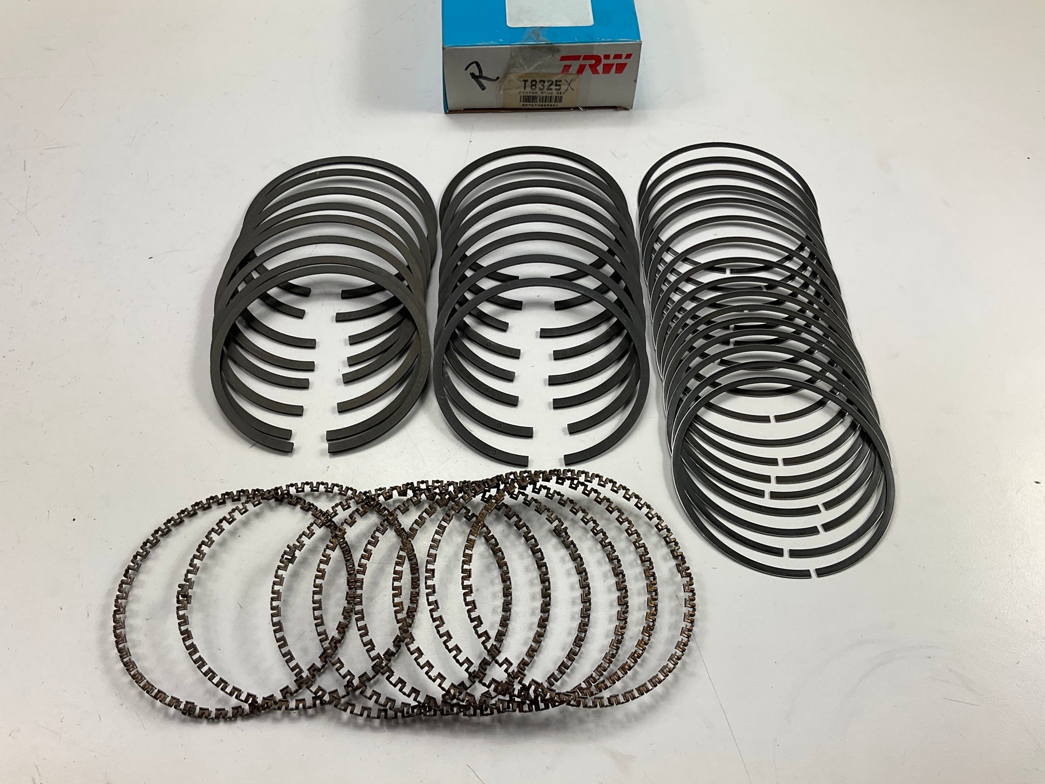 TRW T8325 Engine Piston Rings Standard Size Spark Surplus Auto Parts