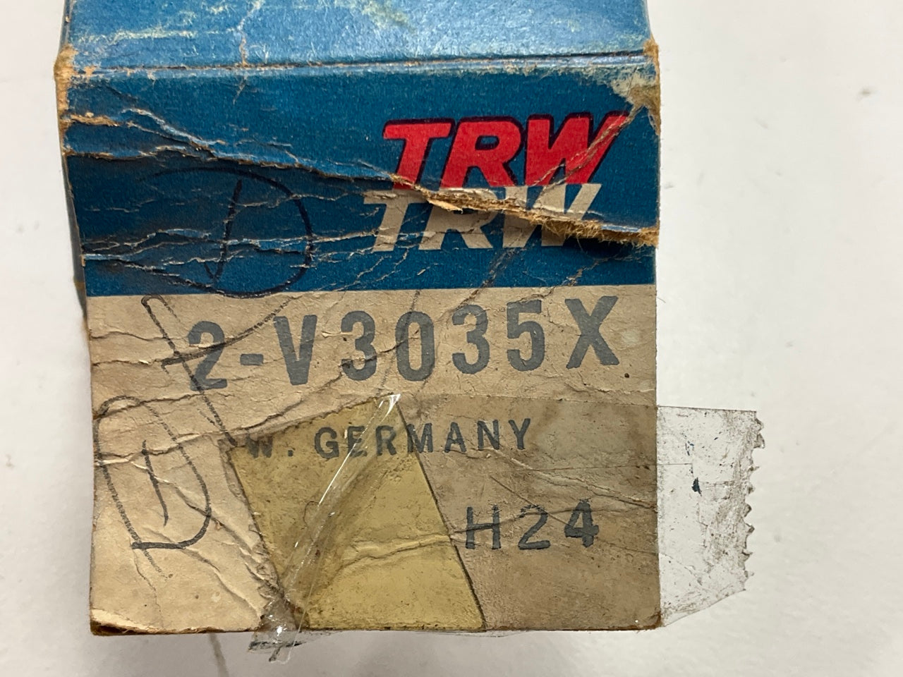 TRW V3035X Engine Intake Valve For International DT466B DTI466B