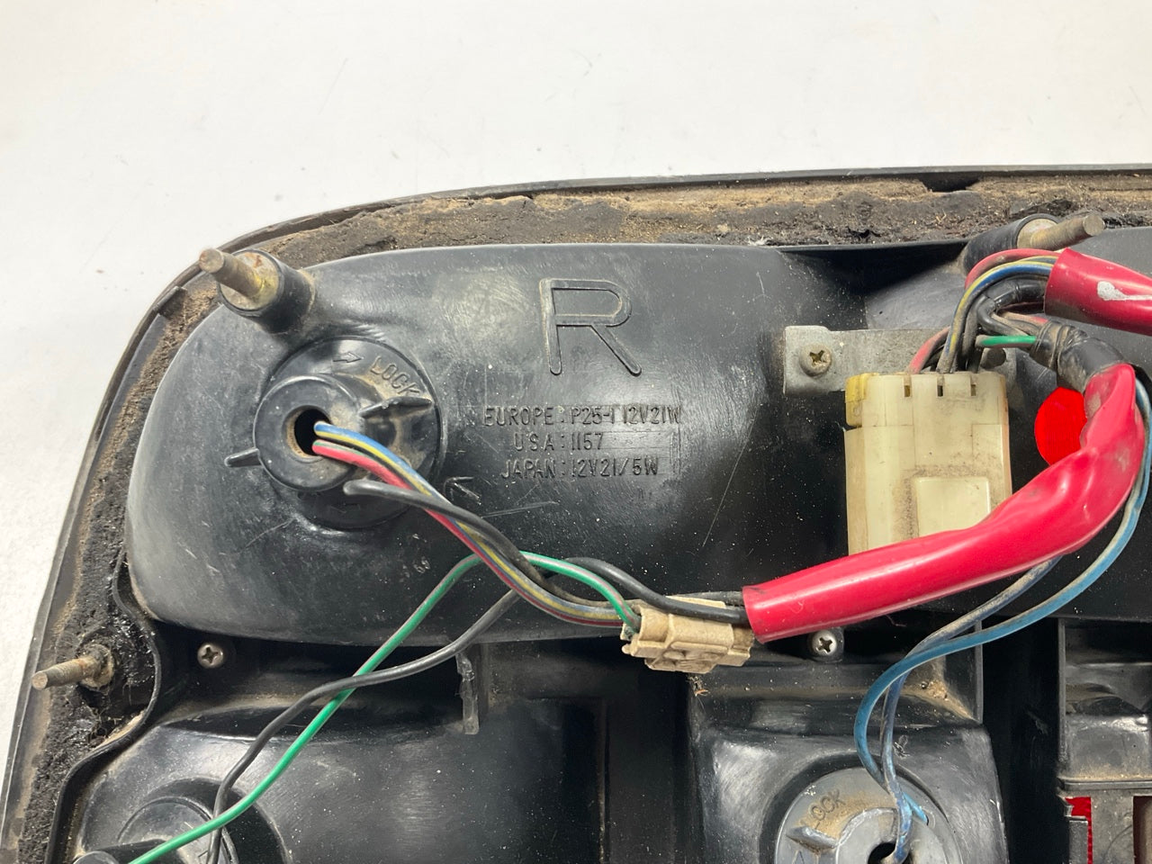 Poor Shape, See Photos - Right Passengers Tail Light Lamp For 1984-86 300zx Z31