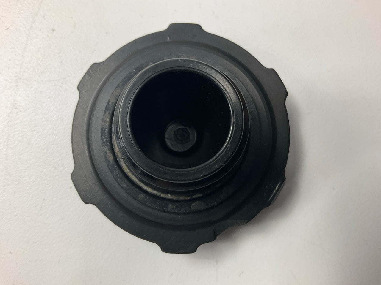 USED #10022 OEM ''Elephant'' Oil Filler Cap For Datsun 240z 260z 280z L24 L26 L28