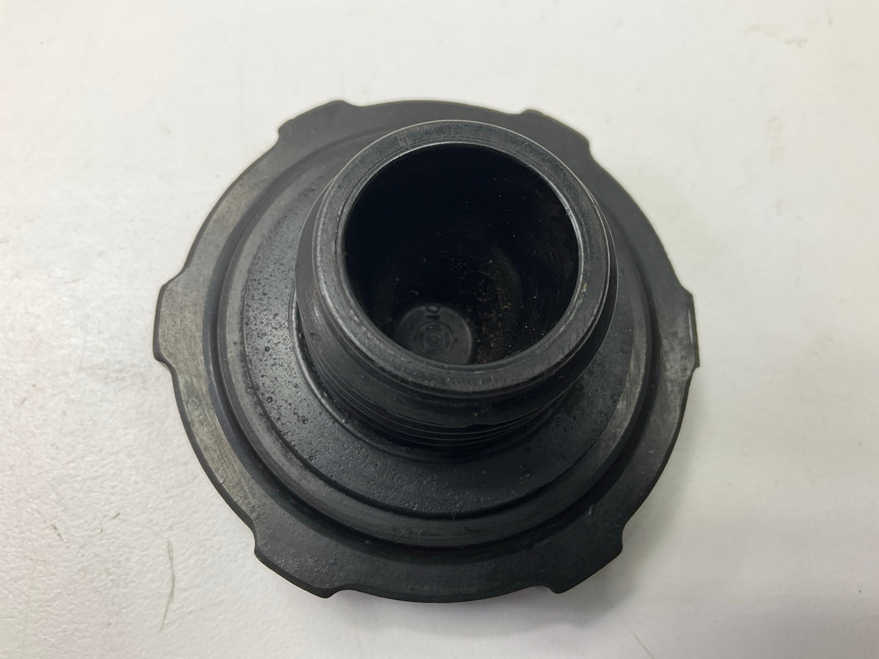 USED #2 - OEM ''Elephant'' Oil Filler Cap For Datsun 240z 260z 280z L24 L26 L28