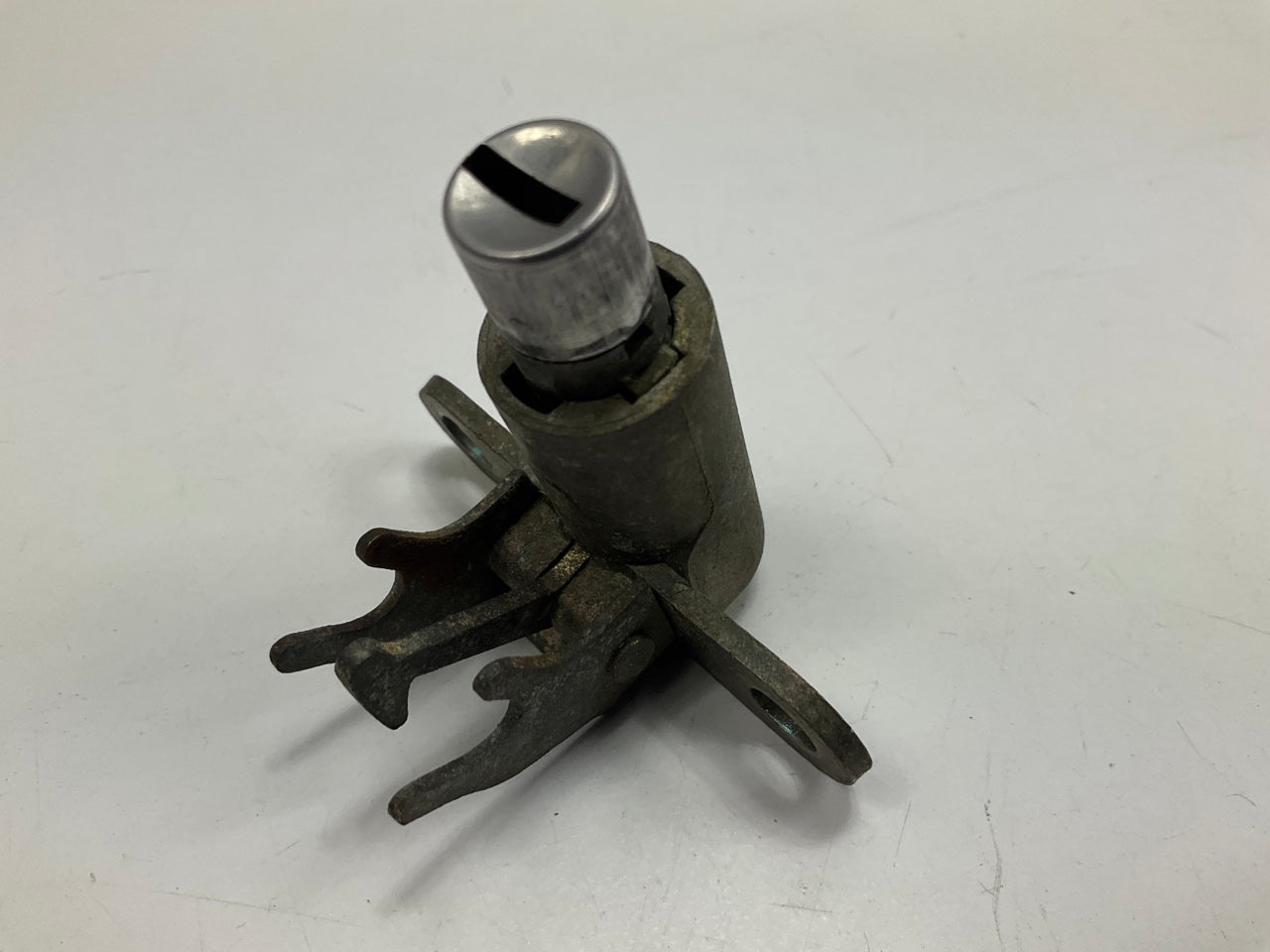 USED #1466 Glove Box Latch Lock No Key OEM For 1970-1973 Datsun 240Z
