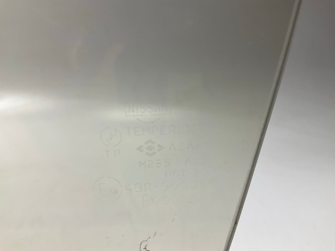 USED #420 - 2+2 Left Front Door Window Glass For 1984-1989 300zx Z31 (2+2 ONLY)