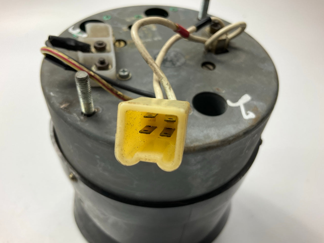 USED #648 - 4-wire Tachometer Gauge OEM For 1970-1973 Datsun 240z