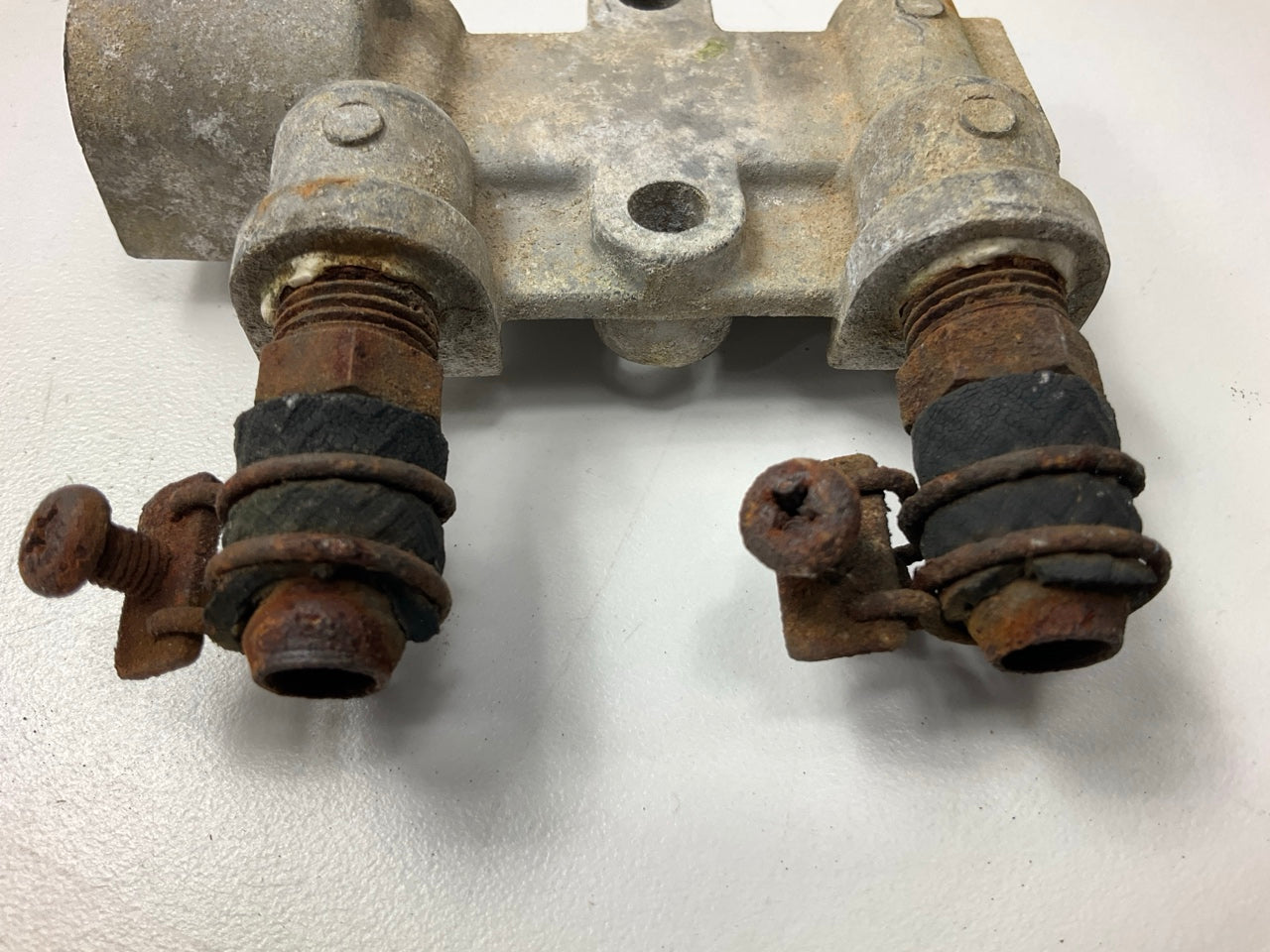 USED #844 Coolant Junction Block OEM For 1979-1983 Datsun 280ZX