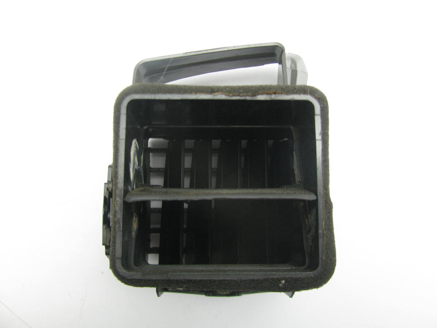 USED - Driver LEFT Side Dash Outer A/C Air Vent OEM For 2007-2009 Kia Spectra