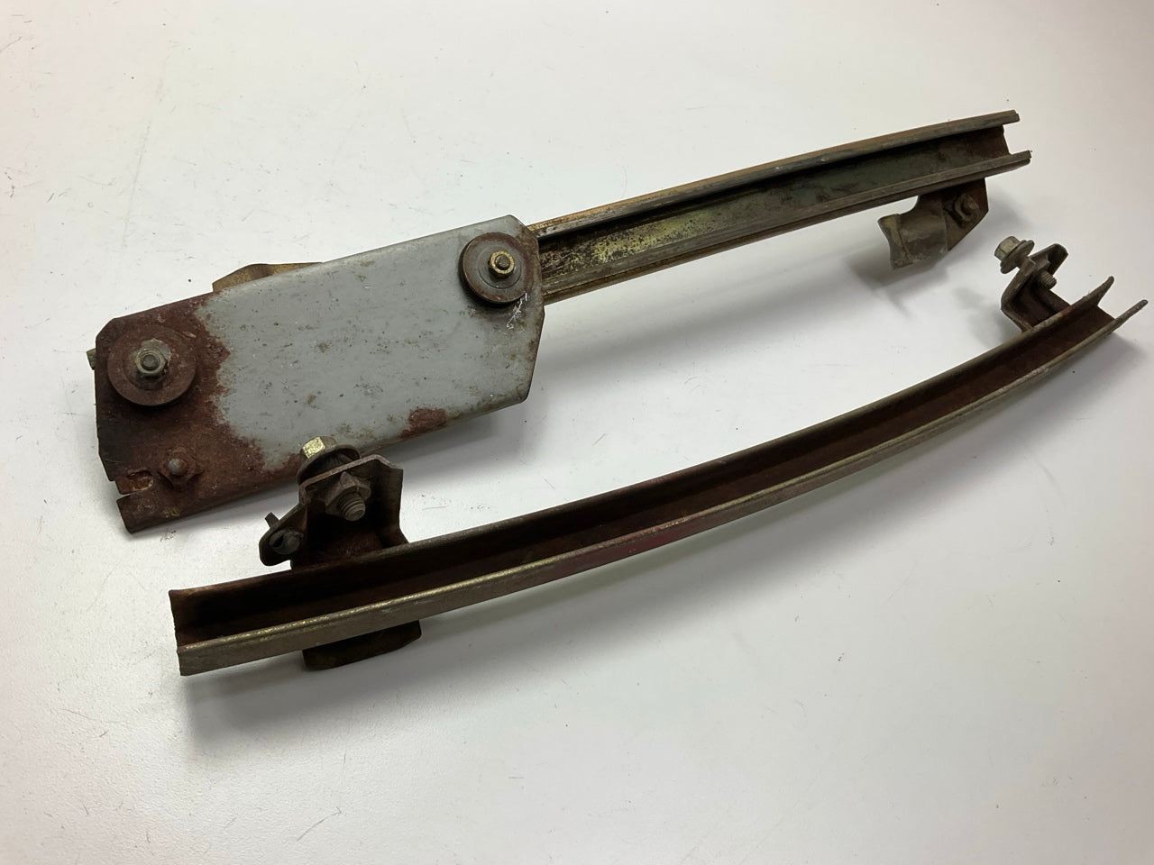 USED #64 - Right Passengers Side Door Window Motor & Regulator For 1979-83 280zx