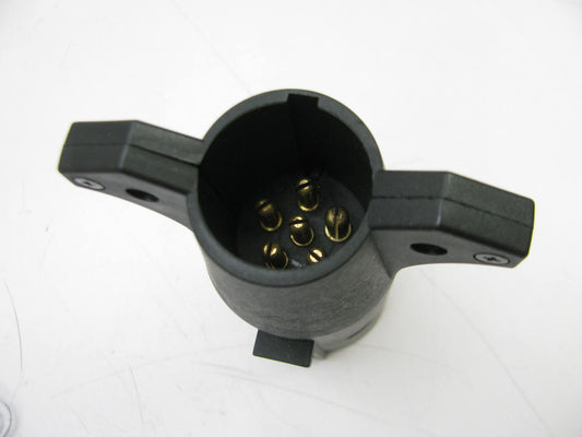 Valley 53032 Trailer Wiring Plug Adapter 7-way RV Flat To 6-way Round Plug