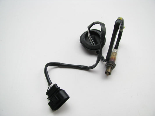 NEW GENUINE OEM Vw Audi 077906265H Oxygen O2 Sensor