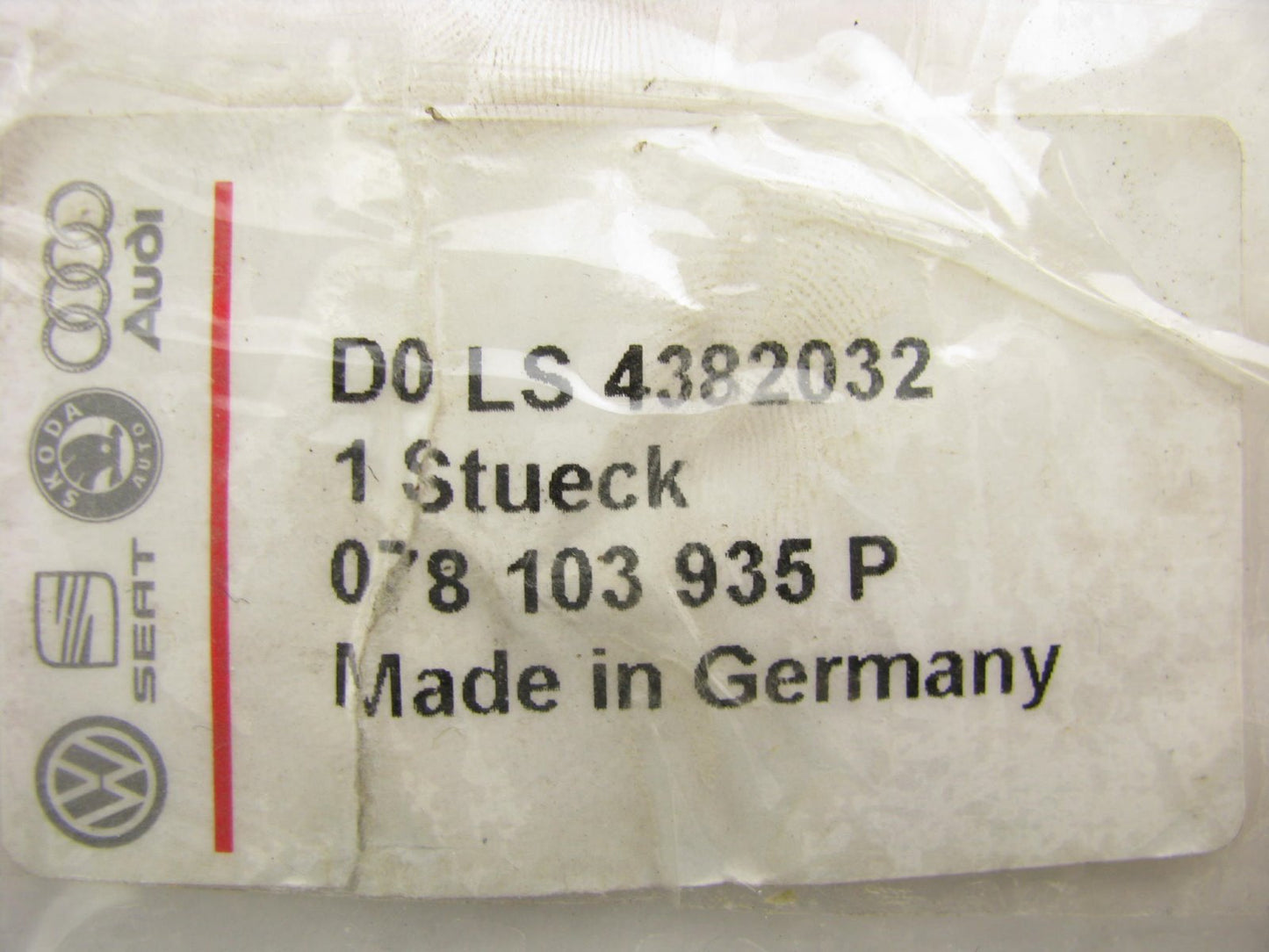 New Genuine Left Side Engine Cover OEM 1999-2001 Passat 2.8L V6 AUDI 078103935P