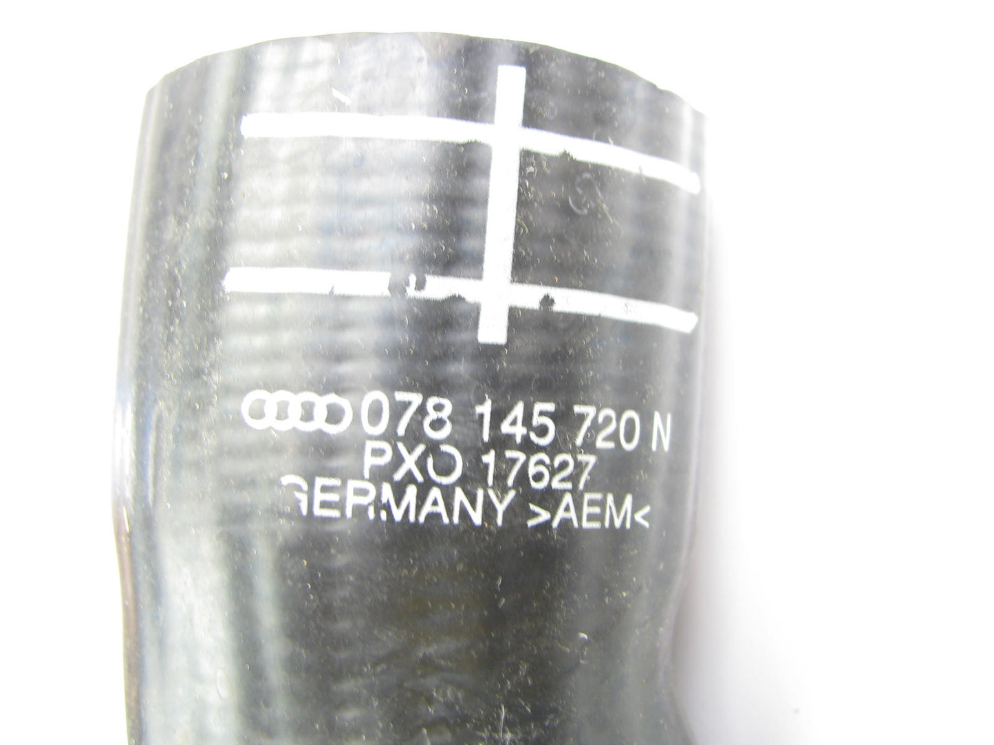 NEW OEM Audi 078145720N Turbo Intercooler Pipe Hose Right 00-04 A6 Quattro 2.7L