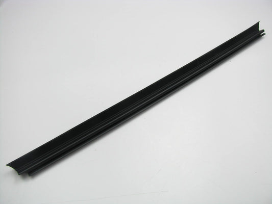 NEW Rear Right Passengers Side Door Belt Weatherstrip Seal 07-10 VW Passat WAGON