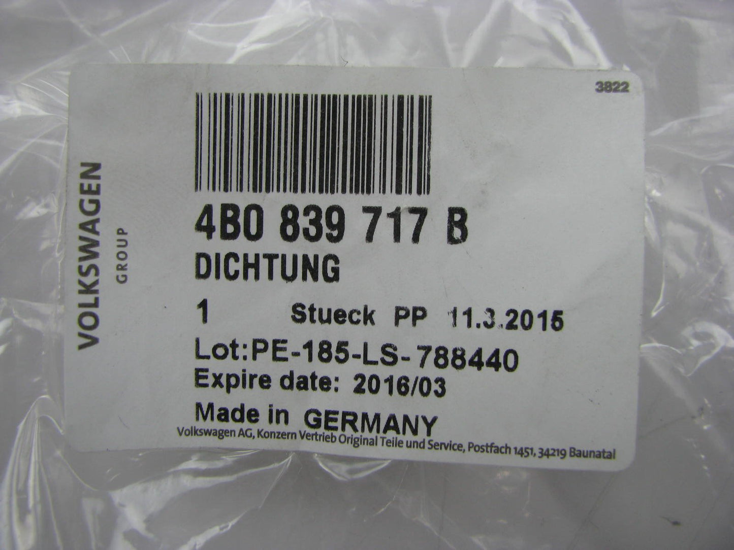 NEW GENUINE Rear Left Side Door Weatherstrip Seal OEM Audi 4B0839717B