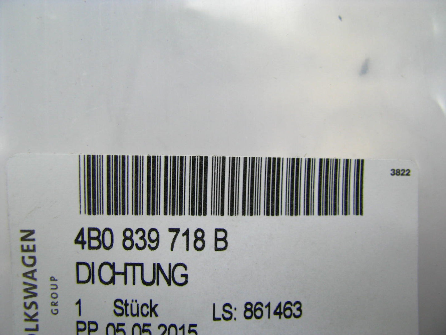 NEW GENUINE OEM Vw Audi 4B0839718B REAR RIGHT Door Weatherstrip Seal
