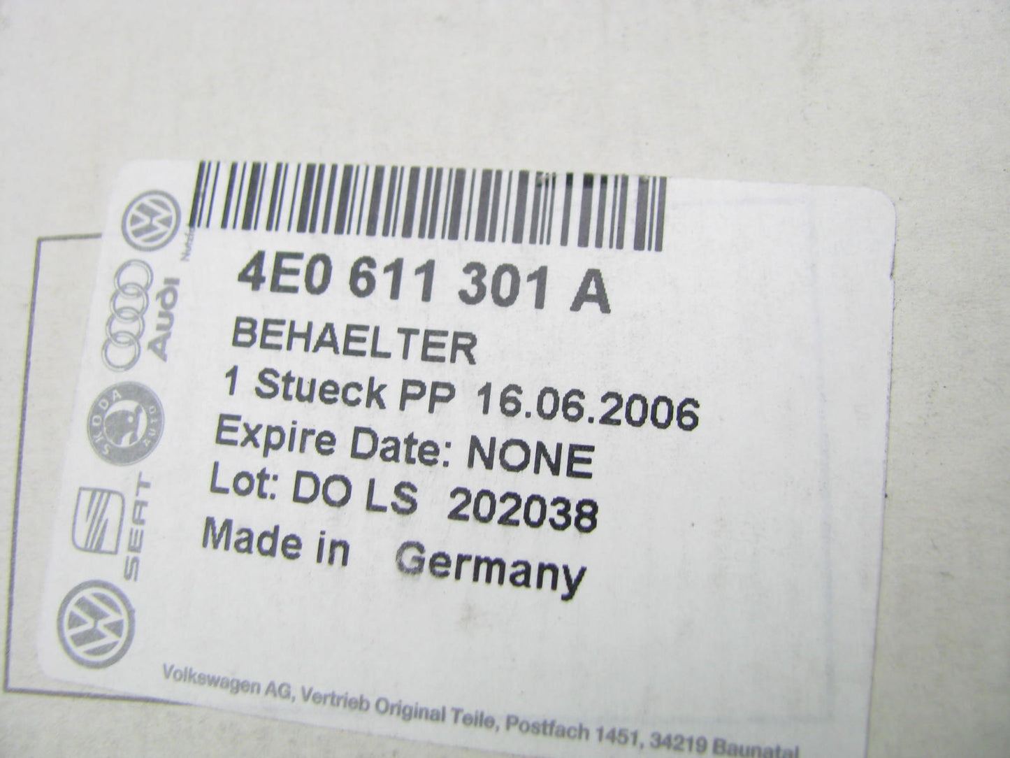 NEW - OEM VW Audi 4E0611301A Brake Master Cylinder Reservoir Fluid Tank