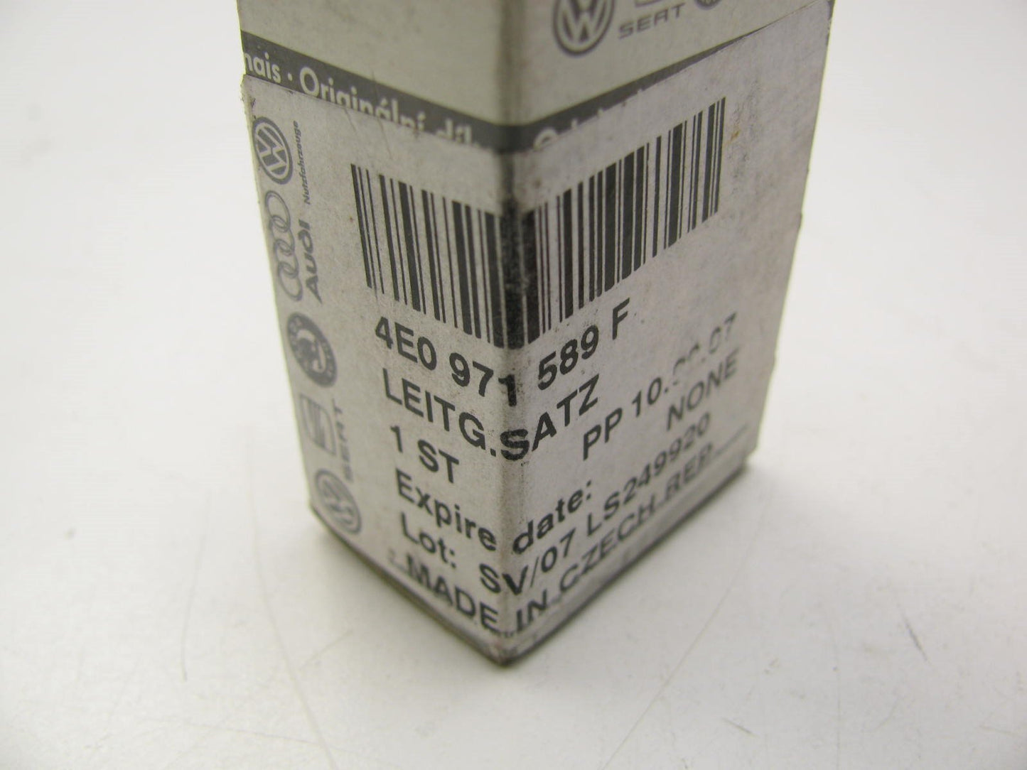 NEW GENUINE Steering Remote Control Wire Harness OEM For 04-05 A8 Quattro