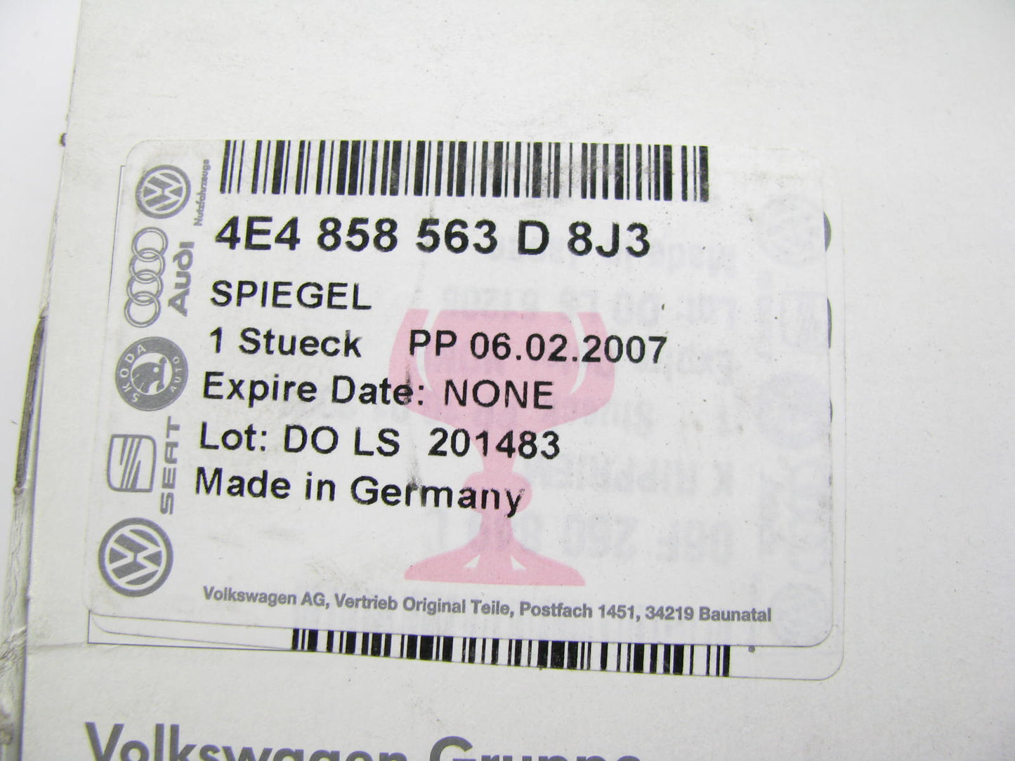 NEW - OEM Genuine Audi Rear Roof Vanity Doom Lamp Light For 04-10 A8 Quattro