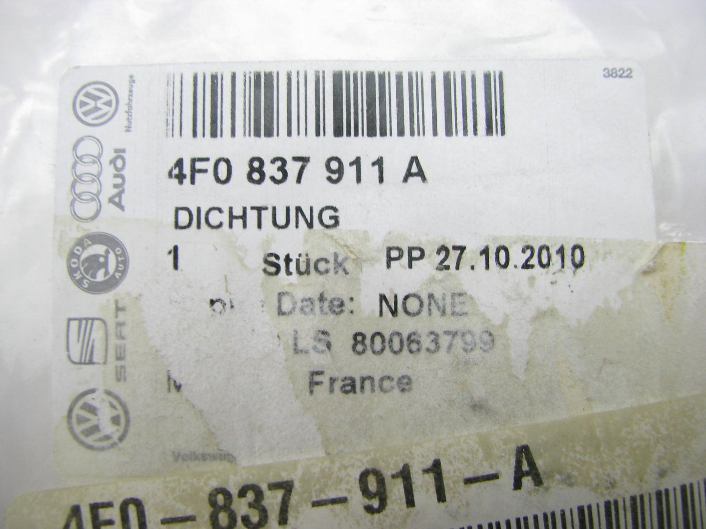 NEW - OEM Front Outer Door Weatherstrip Seal 06-11 Audi A6, 07-11 S6 4F0837911A