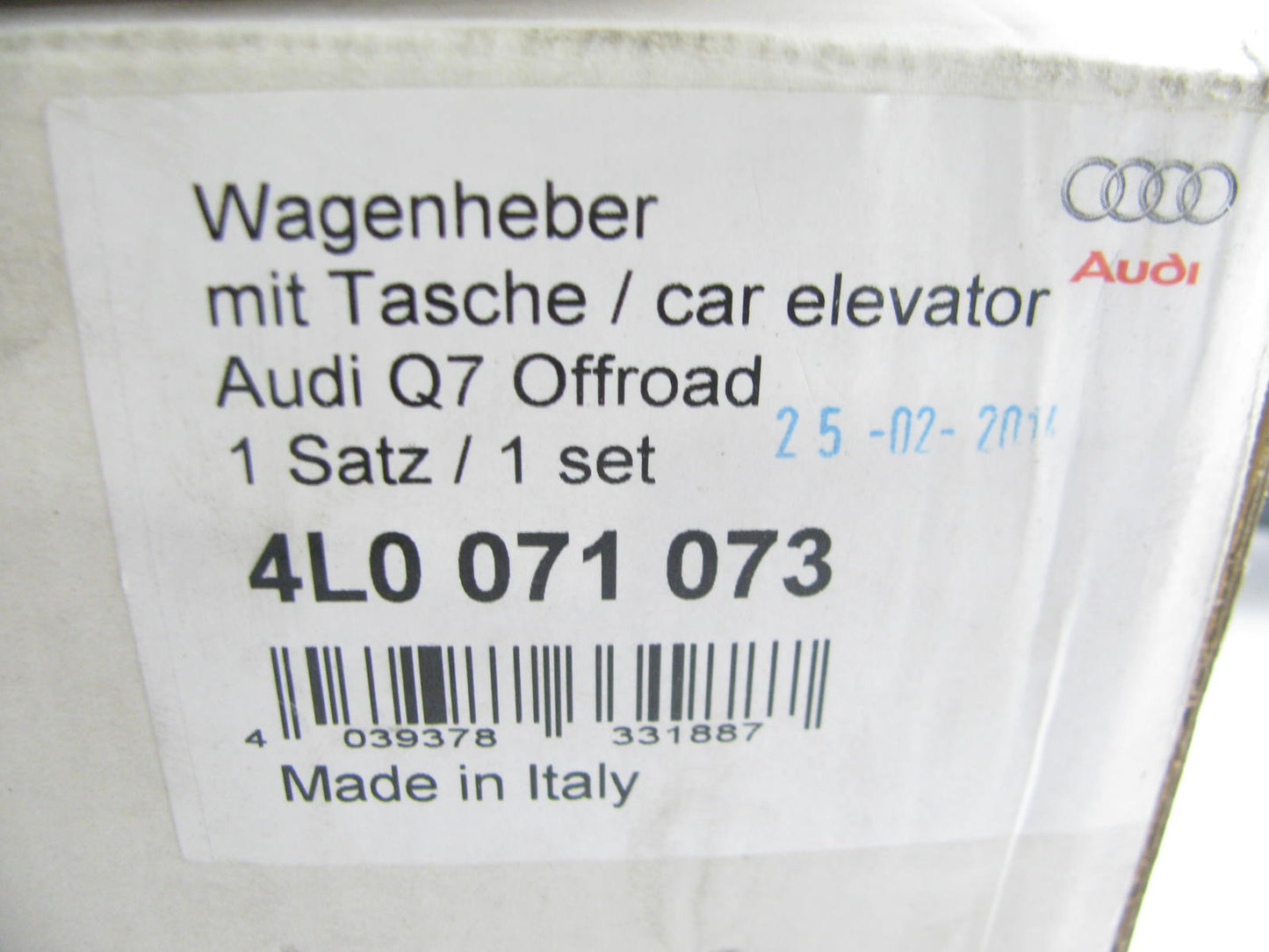 NEW GENUINE Original Audi Q7 4L Touareg 7L Jack With Bag & Tool Set 4L0071073