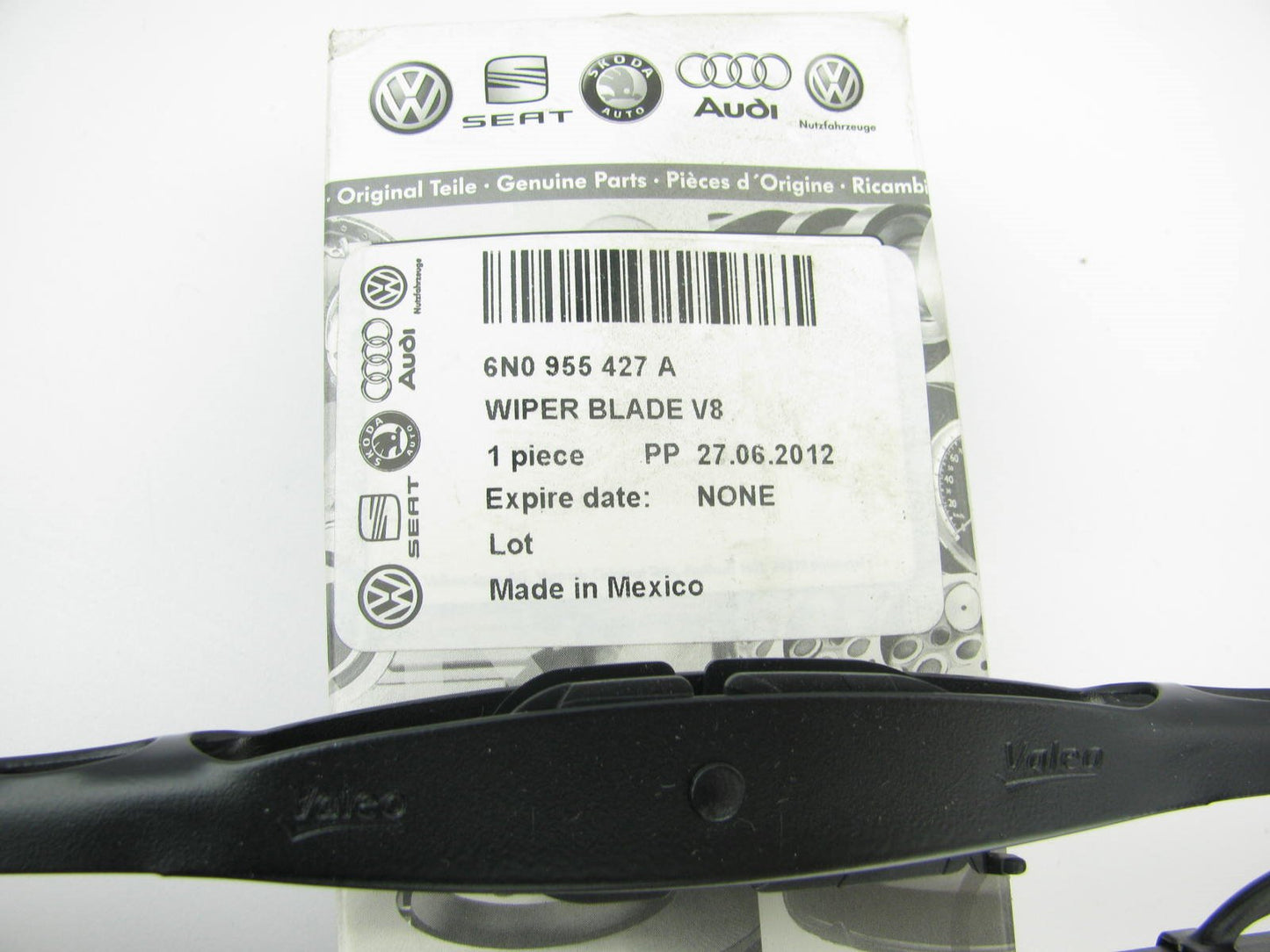 PASSENGERS RIGHT SIDE New Genuine Windshield Wiper Blade OEM For VW 6N0955427A