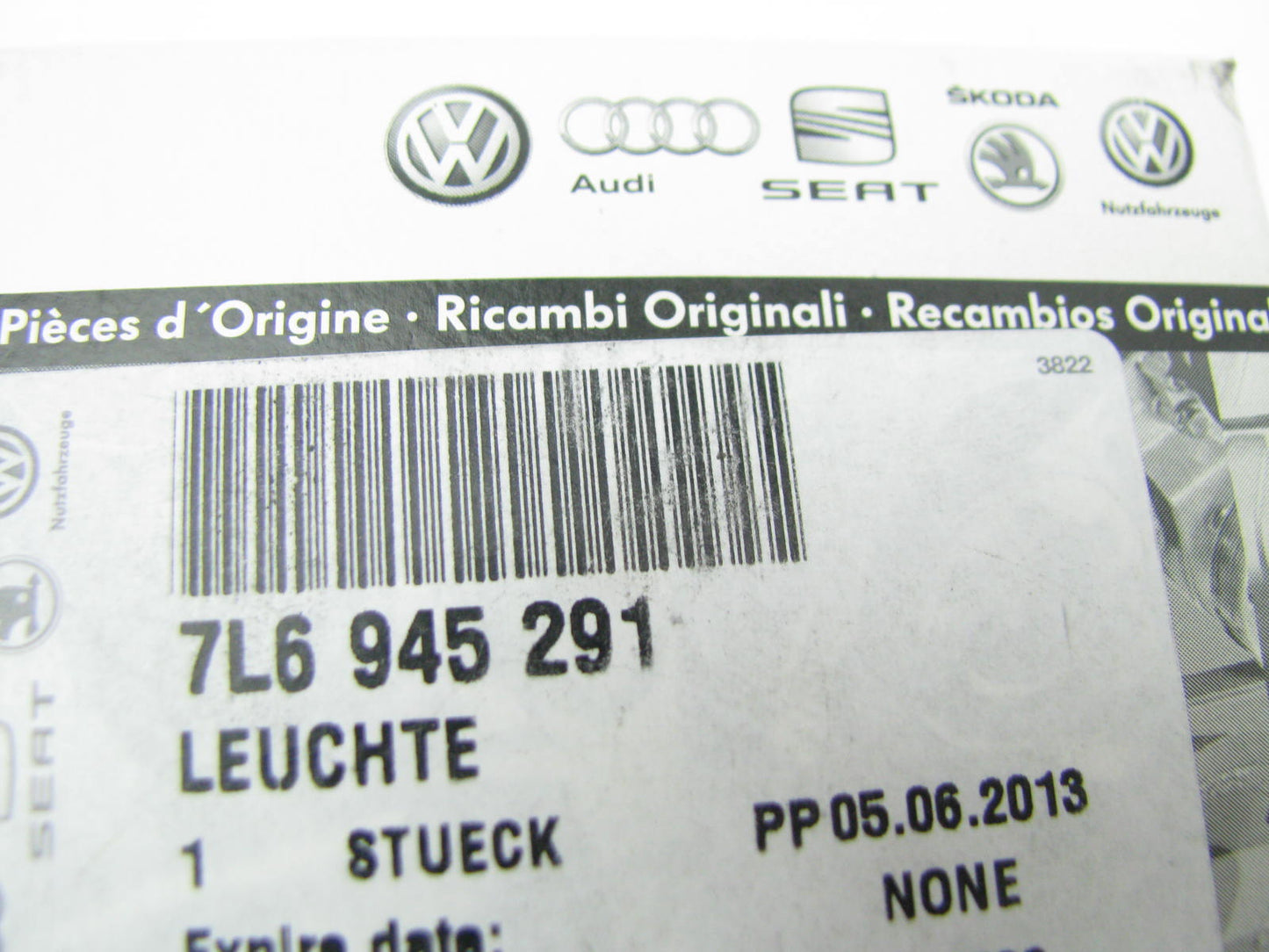 NEW - OEM VW Audi 7L6945291 Left Mirror Puddle Light 2004-2010 Touareg