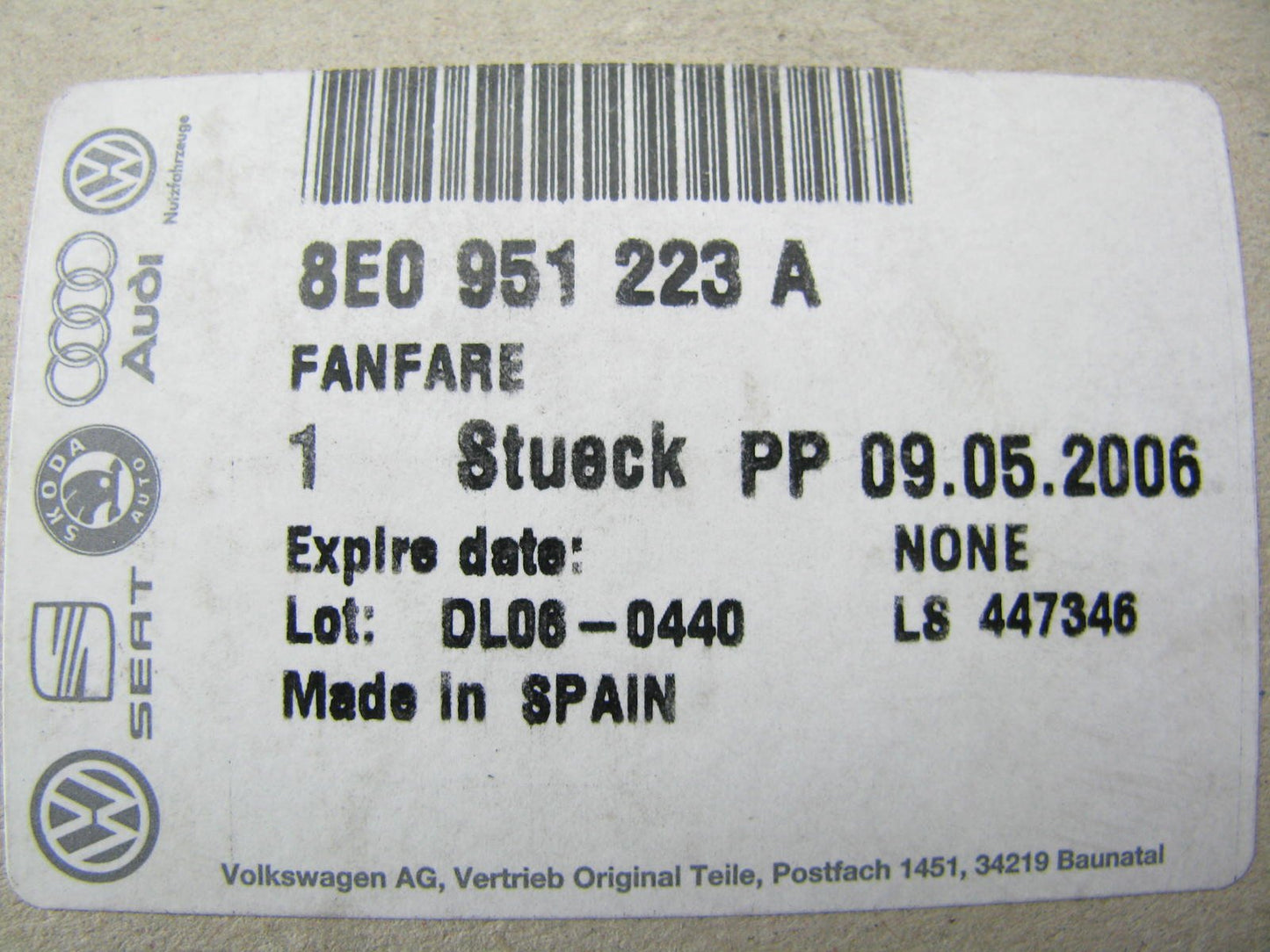 NEW GENUINE High Pitch Horn OEM For 2005-2009 Audi A4, S4 8E0951223A