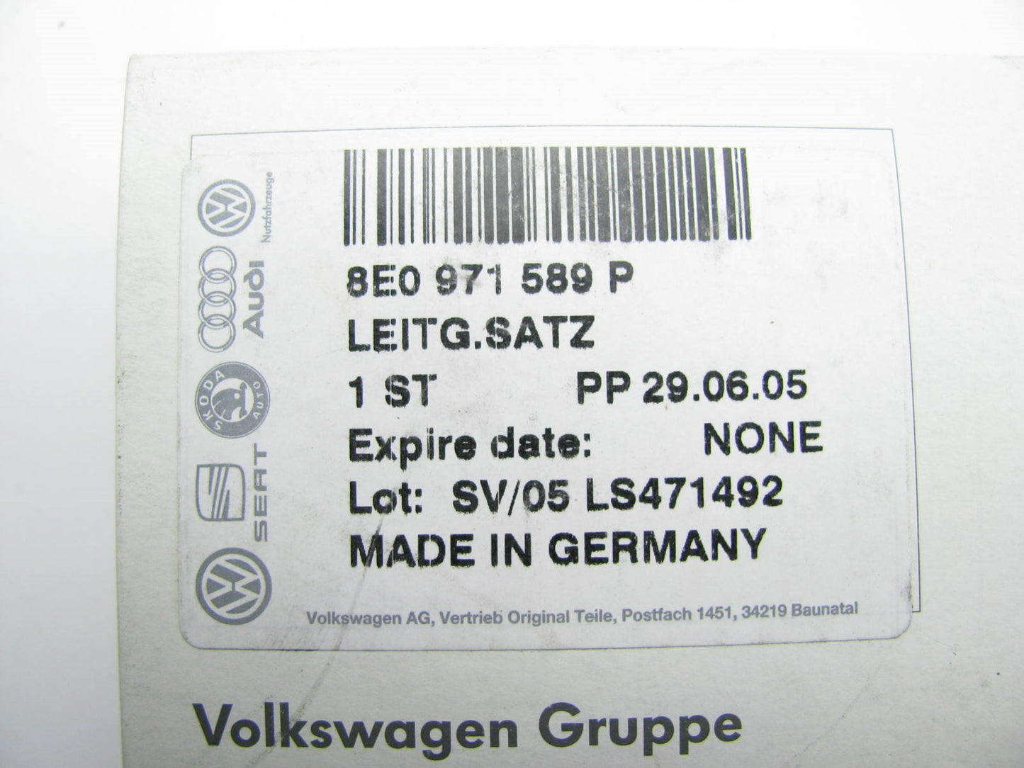 NEW GENUINE SRS Wiring Harness OEM Audi 8E0971589P