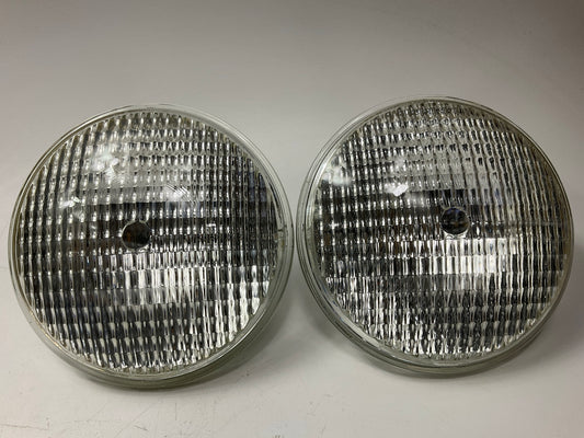(2) Wagner 4413 Sealed Beam Headlamp Headlight Bulb PAR46 5-3/4'' 12V 35W